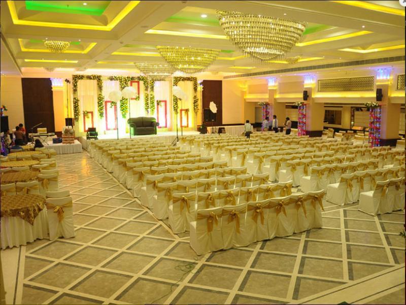 Hotel Vijay Intercontinental Kanpur Exterior foto